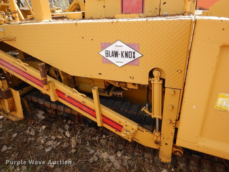 image for item DQ7322 1992 Blaw-Knox PF 400-A  paver