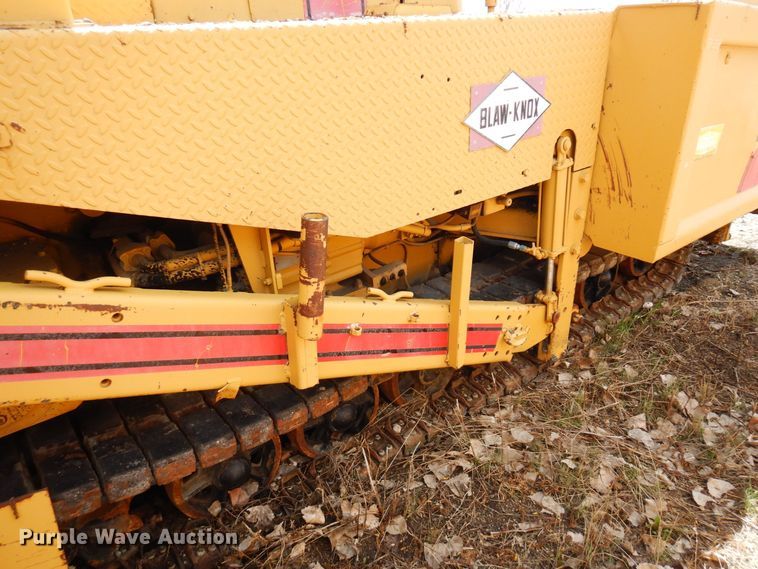 image for item DQ7322 1992 Blaw-Knox PF 400-A  paver