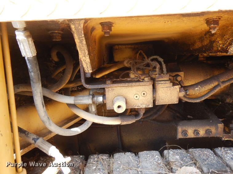 image for item DQ7322 1992 Blaw-Knox PF 400-A  paver