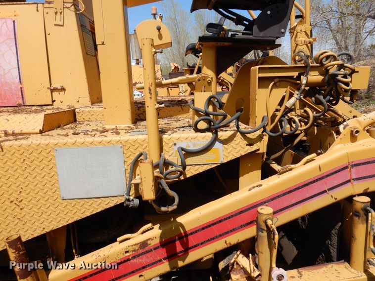 image for item DQ7322 1992 Blaw-Knox PF 400-A  paver