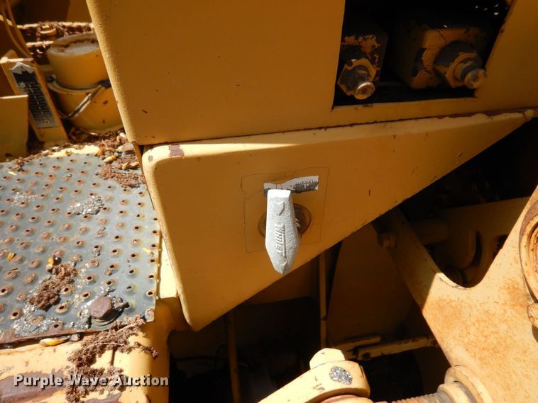 image for item DQ7322 1992 Blaw-Knox PF 400-A  paver