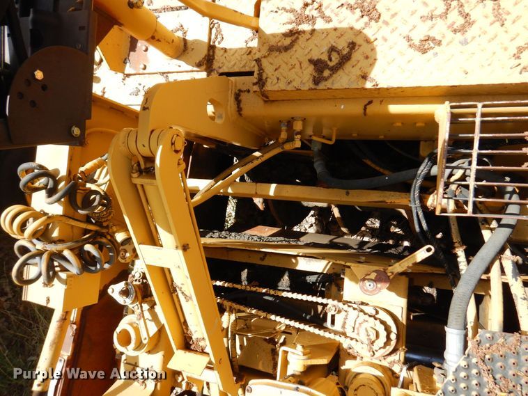 image for item DQ7322 1992 Blaw-Knox PF 400-A  paver