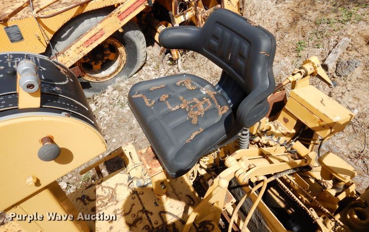 image for item DQ7322 1992 Blaw-Knox PF 400-A  paver