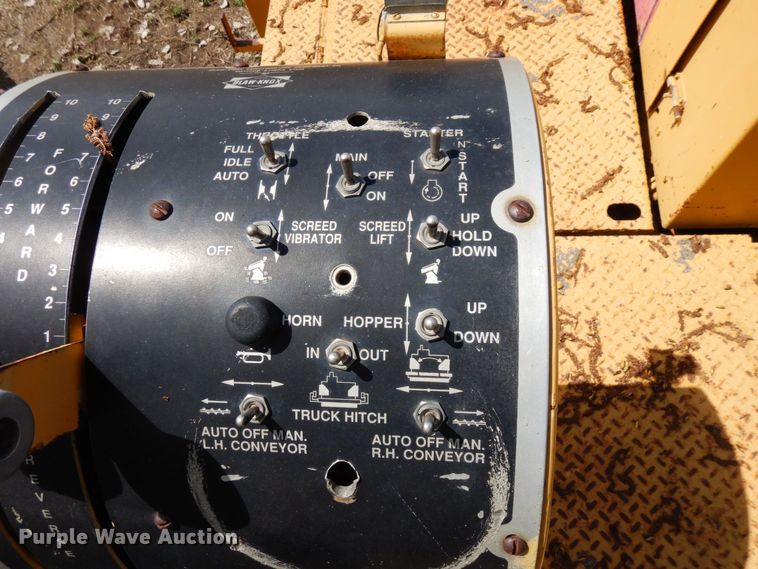 image for item DQ7322 1992 Blaw-Knox PF 400-A  paver