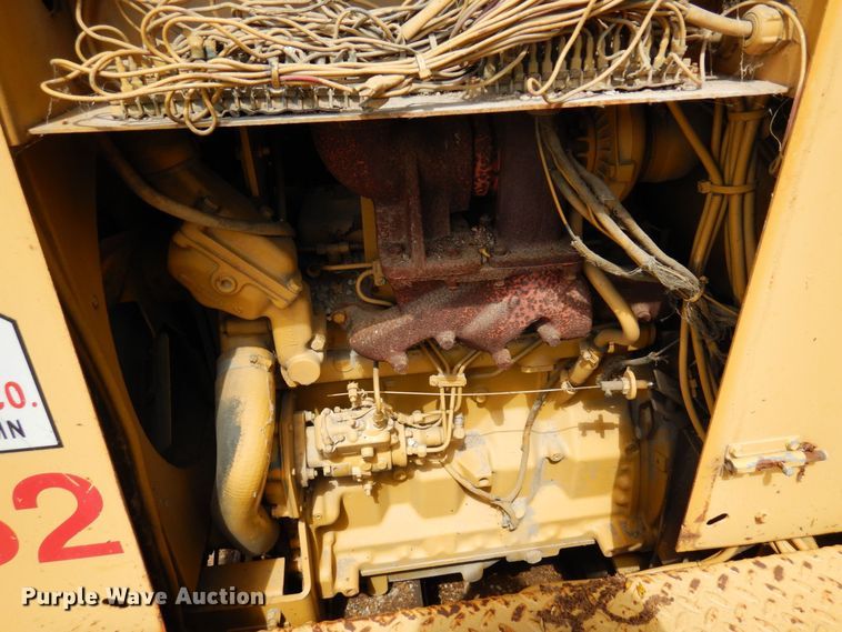 image for item DQ7322 1992 Blaw-Knox PF 400-A  paver