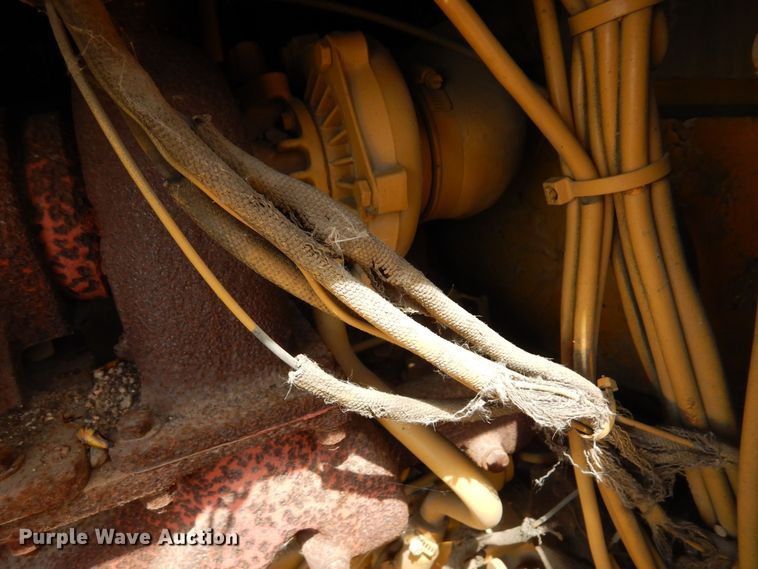 image for item DQ7322 1992 Blaw-Knox PF 400-A  paver