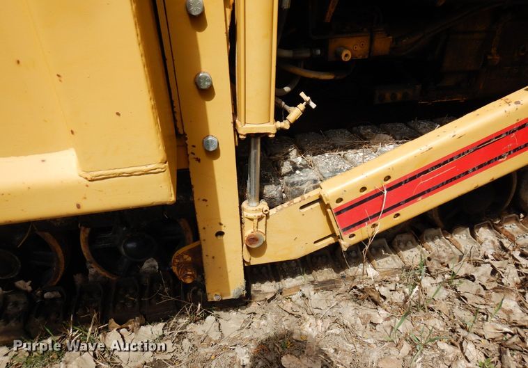 image for item DQ7322 1992 Blaw-Knox PF 400-A  paver