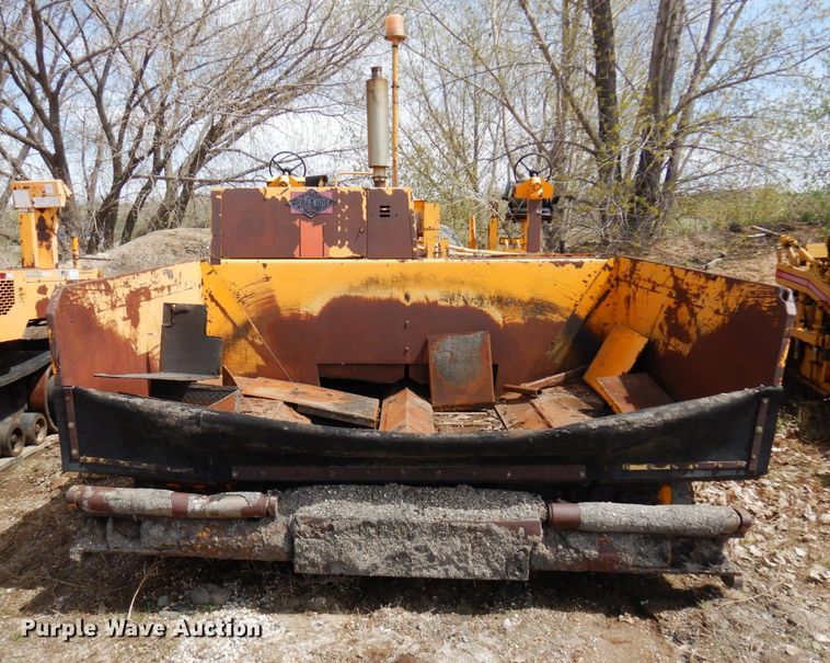 image for item DQ7323 1988 Blaw-Knox PF200  paver