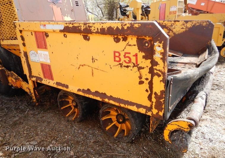 image for item DQ7323 1988 Blaw-Knox PF200  paver