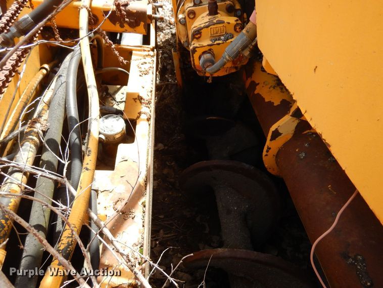 image for item DQ7323 1988 Blaw-Knox PF200  paver