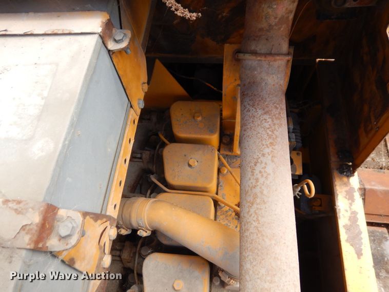 image for item DQ7323 1988 Blaw-Knox PF200  paver