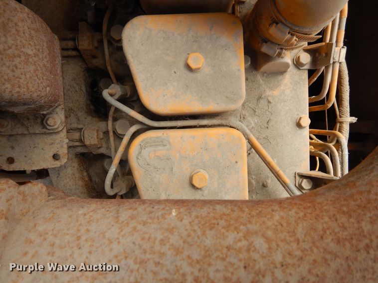 image for item DQ7323 1988 Blaw-Knox PF200  paver