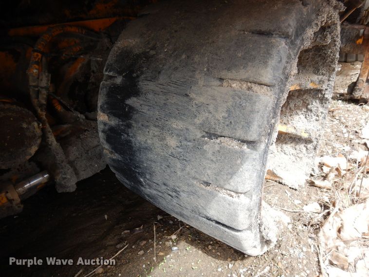 image for item DQ7323 1988 Blaw-Knox PF200  paver