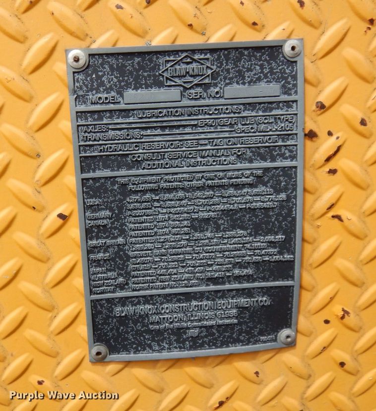 image for item DQ7323 1988 Blaw-Knox PF200  paver