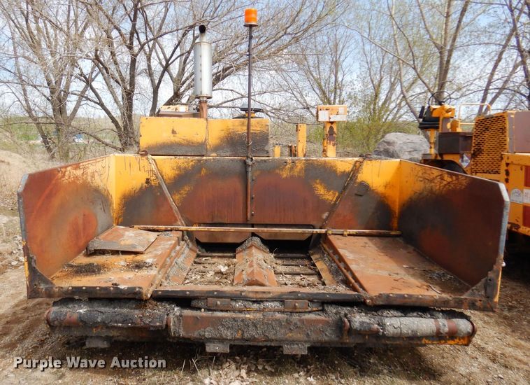 image for item DQ7324 2000 Blaw-Knox PF-5510  paver