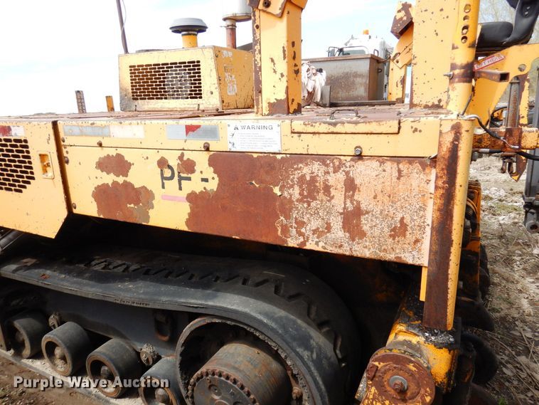 image for item DQ7324 2000 Blaw-Knox PF-5510  paver