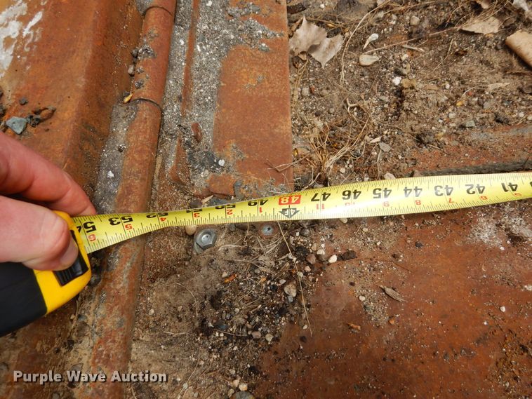 image for item DQ7324 2000 Blaw-Knox PF-5510  paver