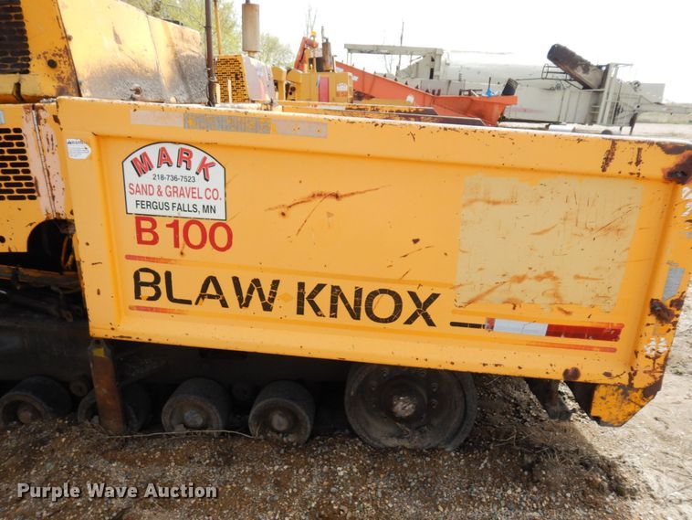 image for item DQ7324 2000 Blaw-Knox PF-5510  paver