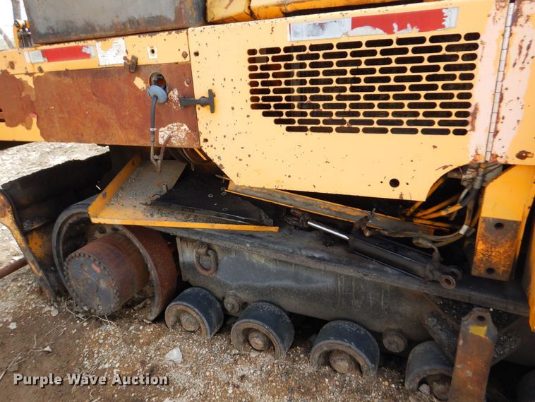 image for item DQ7324 2000 Blaw-Knox PF-5510  paver