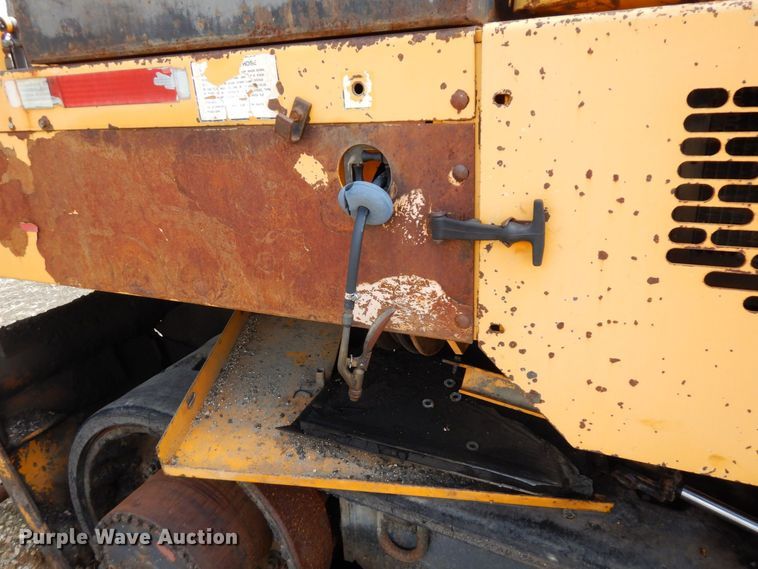 image for item DQ7324 2000 Blaw-Knox PF-5510  paver