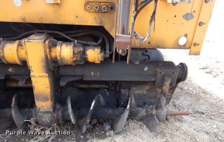 image for item DQ7324 2000 Blaw-Knox PF-5510  paver