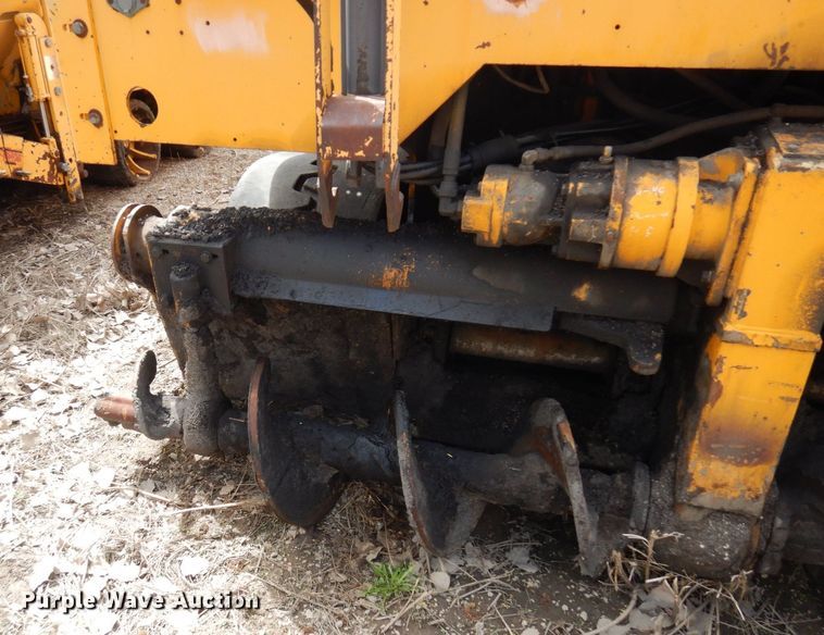 image for item DQ7324 2000 Blaw-Knox PF-5510  paver