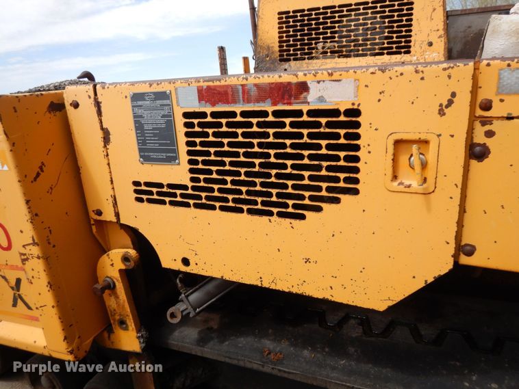 image for item DQ7324 2000 Blaw-Knox PF-5510  paver