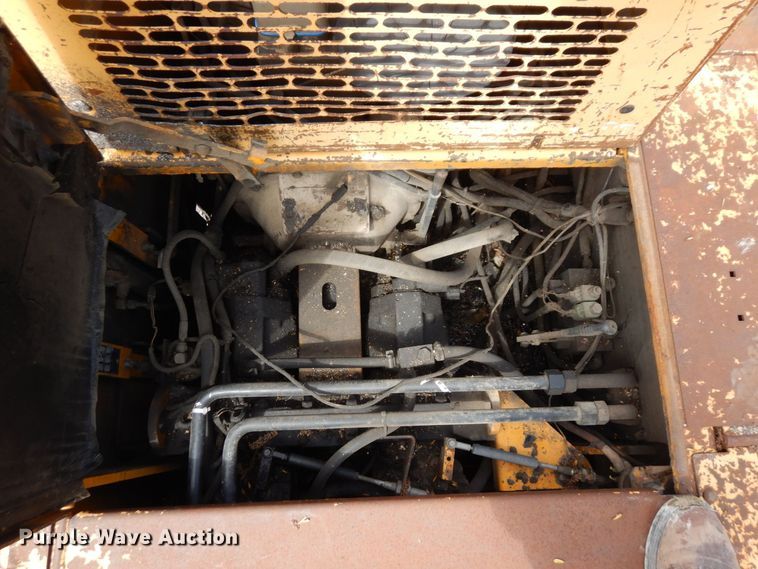 image for item DQ7324 2000 Blaw-Knox PF-5510  paver