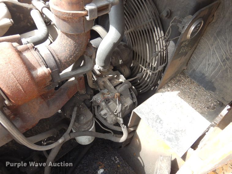 image for item DQ7324 2000 Blaw-Knox PF-5510  paver