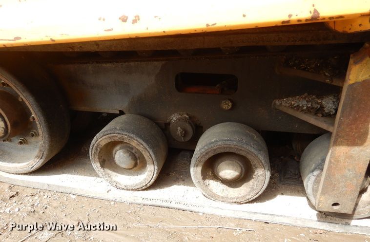 image for item DQ7324 2000 Blaw-Knox PF-5510  paver