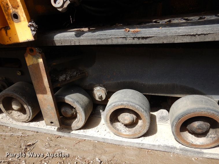 image for item DQ7324 2000 Blaw-Knox PF-5510  paver