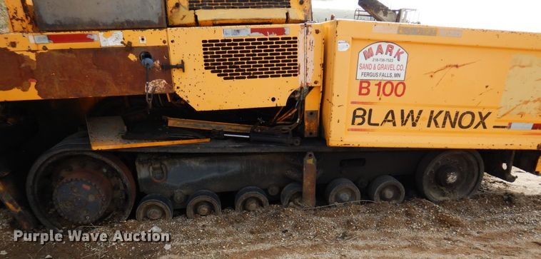 image for item DQ7324 2000 Blaw-Knox PF-5510  paver