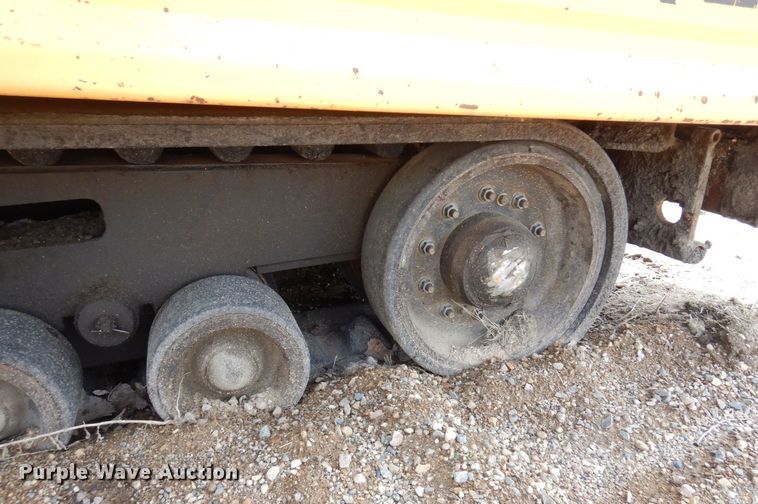 image for item DQ7324 2000 Blaw-Knox PF-5510  paver