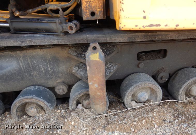 image for item DQ7324 2000 Blaw-Knox PF-5510  paver