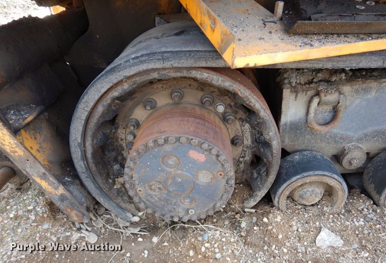 image for item DQ7324 2000 Blaw-Knox PF-5510  paver