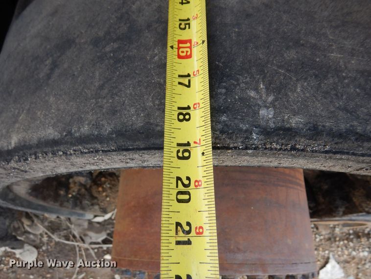 image for item DQ7324 2000 Blaw-Knox PF-5510  paver