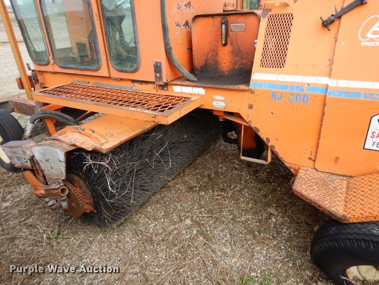 image for item DQ7327 1997 Broce RJ300  broom