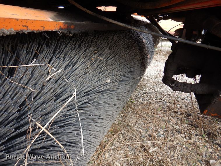 image for item DQ7327 1997 Broce RJ300  broom