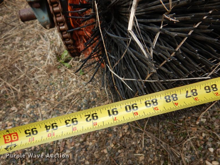 image for item DQ7327 1997 Broce RJ300  broom