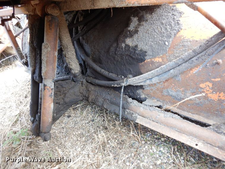 image for item DQ7327 1997 Broce RJ300  broom