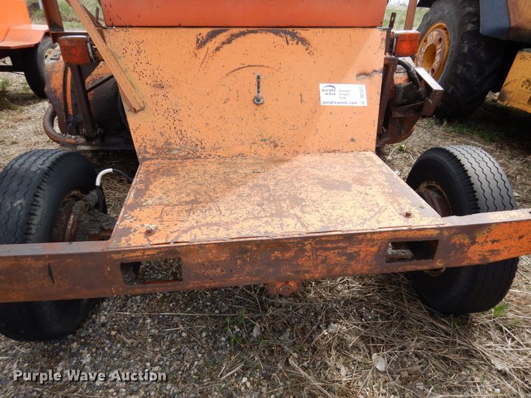 image for item DQ7327 1997 Broce RJ300  broom