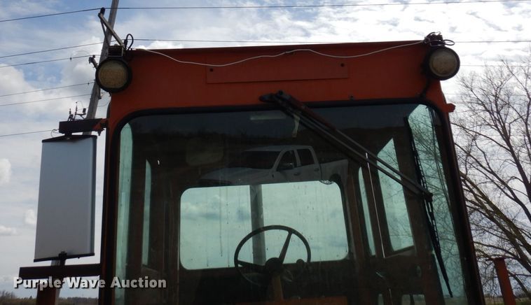 image for item DQ7327 1997 Broce RJ300  broom