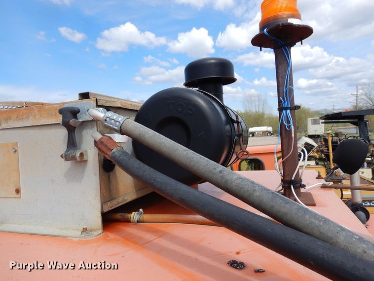 image for item DQ7327 1997 Broce RJ300  broom