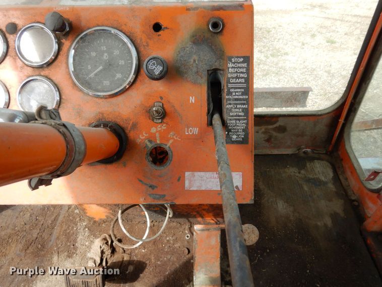 image for item DQ7327 1997 Broce RJ300  broom