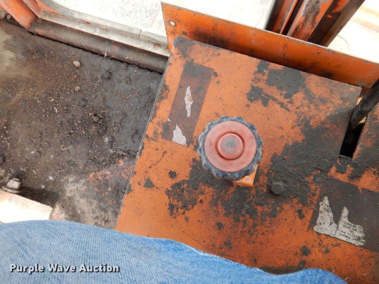 image for item DQ7327 1997 Broce RJ300  broom