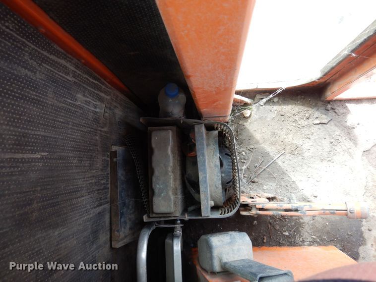 image for item DQ7327 1997 Broce RJ300  broom