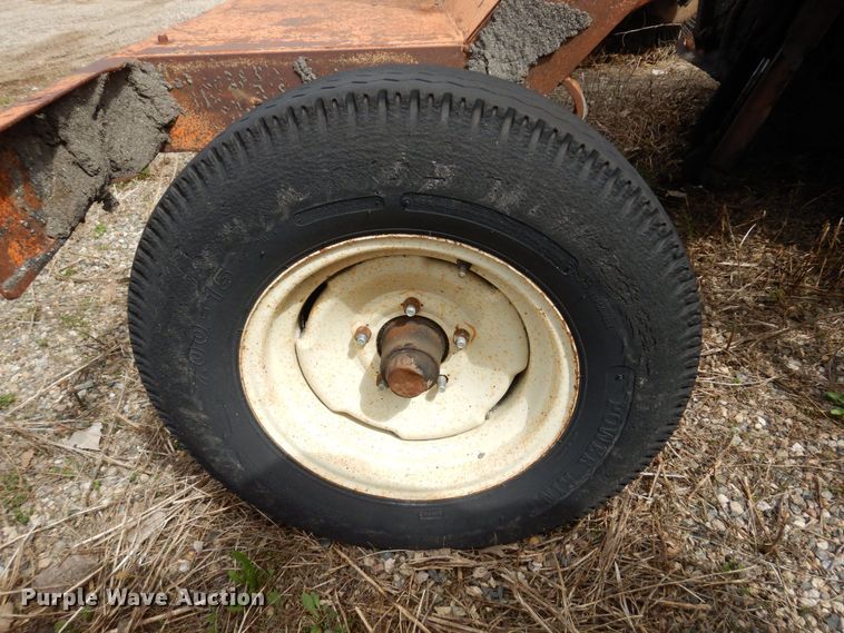 image for item DQ7327 1997 Broce RJ300  broom