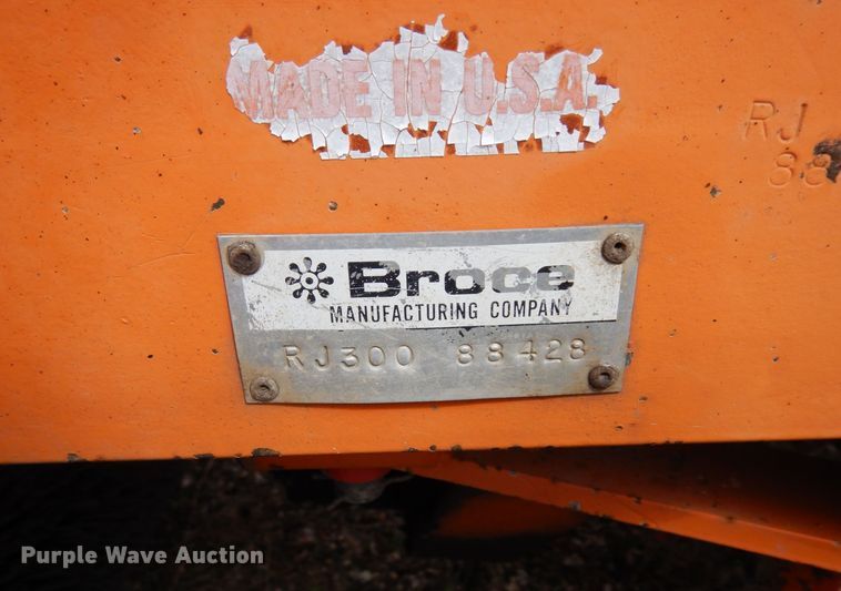 image for item DQ7327 1997 Broce RJ300  broom