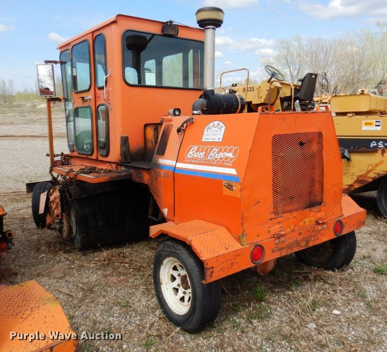 image for item DQ7328 1999 Broce RJ350  broom