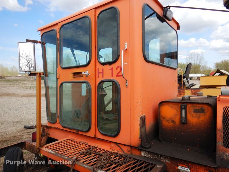 image for item DQ7328 1999 Broce RJ350  broom